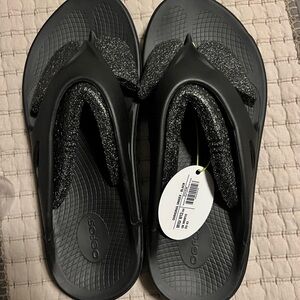 OOFOS Black Sandals